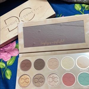 Eyeshadow palette